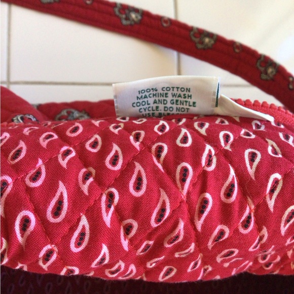 ‘Vera Bradley’ Quilted Red Bandana Duffel Bag - Picture 7 of 9